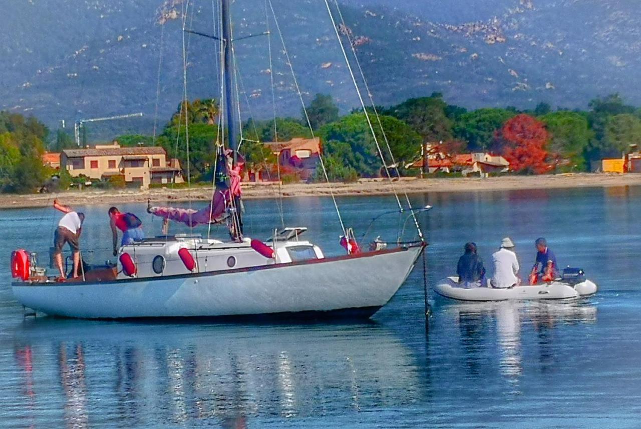 Stlocavoile 2, Seuls A Bord D Un Voilier Botel